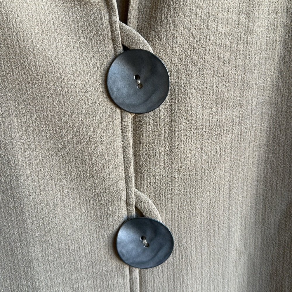 Draper’s & Damon’s long tan jacket with large button front, size M - Picture 4 of 10